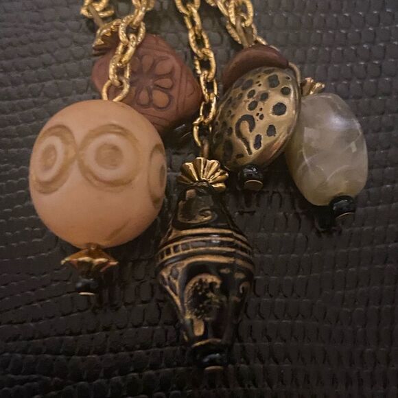 Vintage Brooch beaded excellent piece - Picture 5 of 13